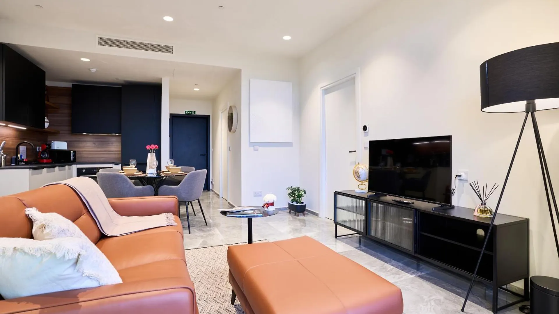 Elegant One Bedroom Apartment With A Stunning Seaview Saint Julian's