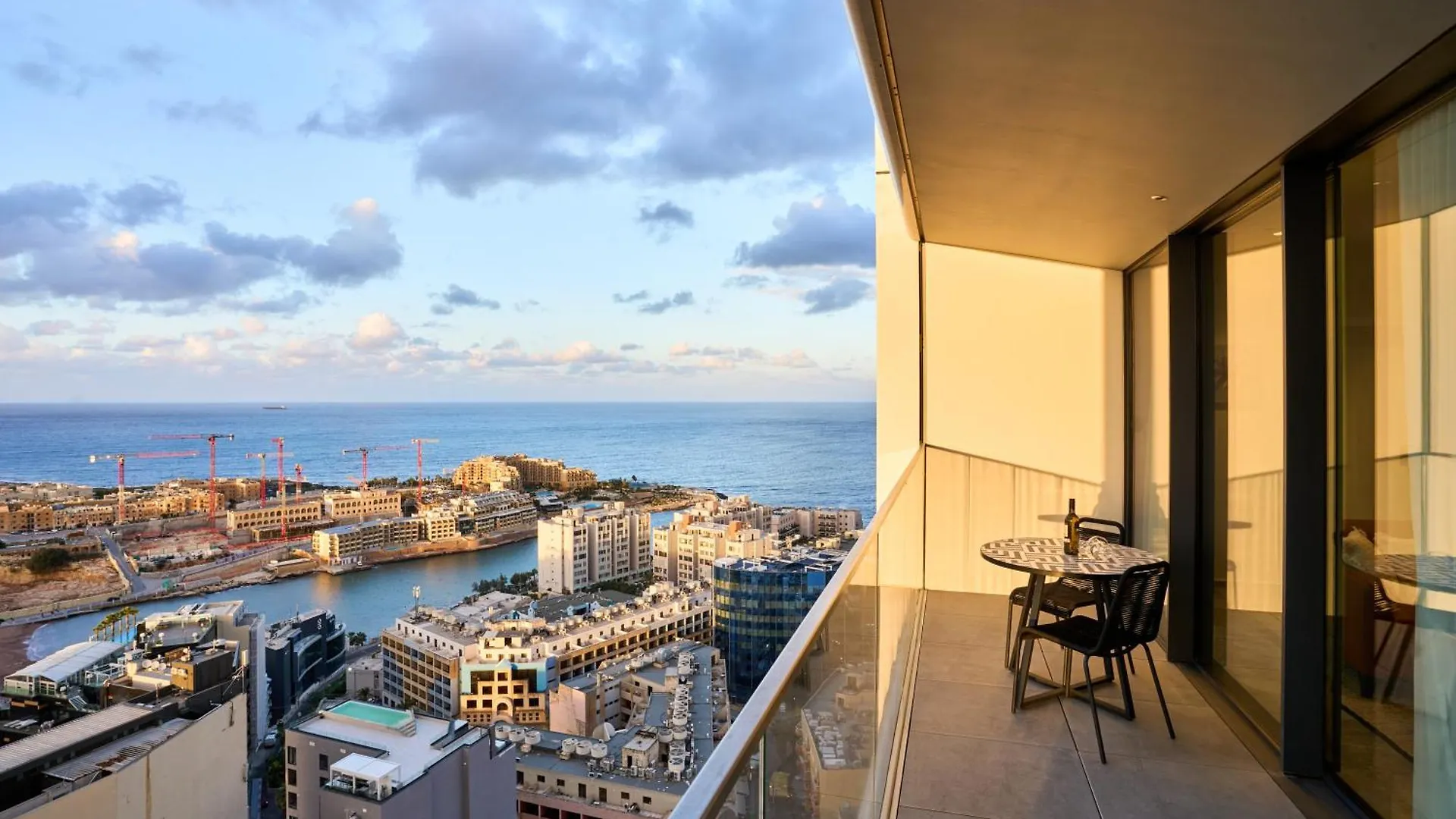 Elegant One Bedroom Apartment With A Stunning Seaview Saint Julian's